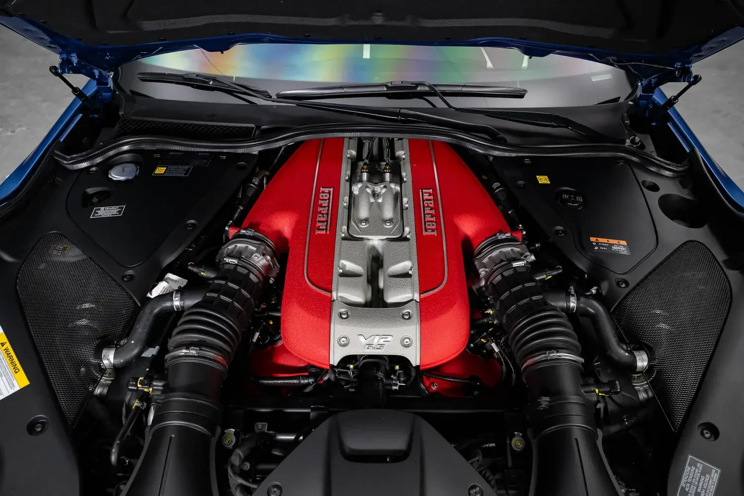 2022 Ferrari 812 GTS engine