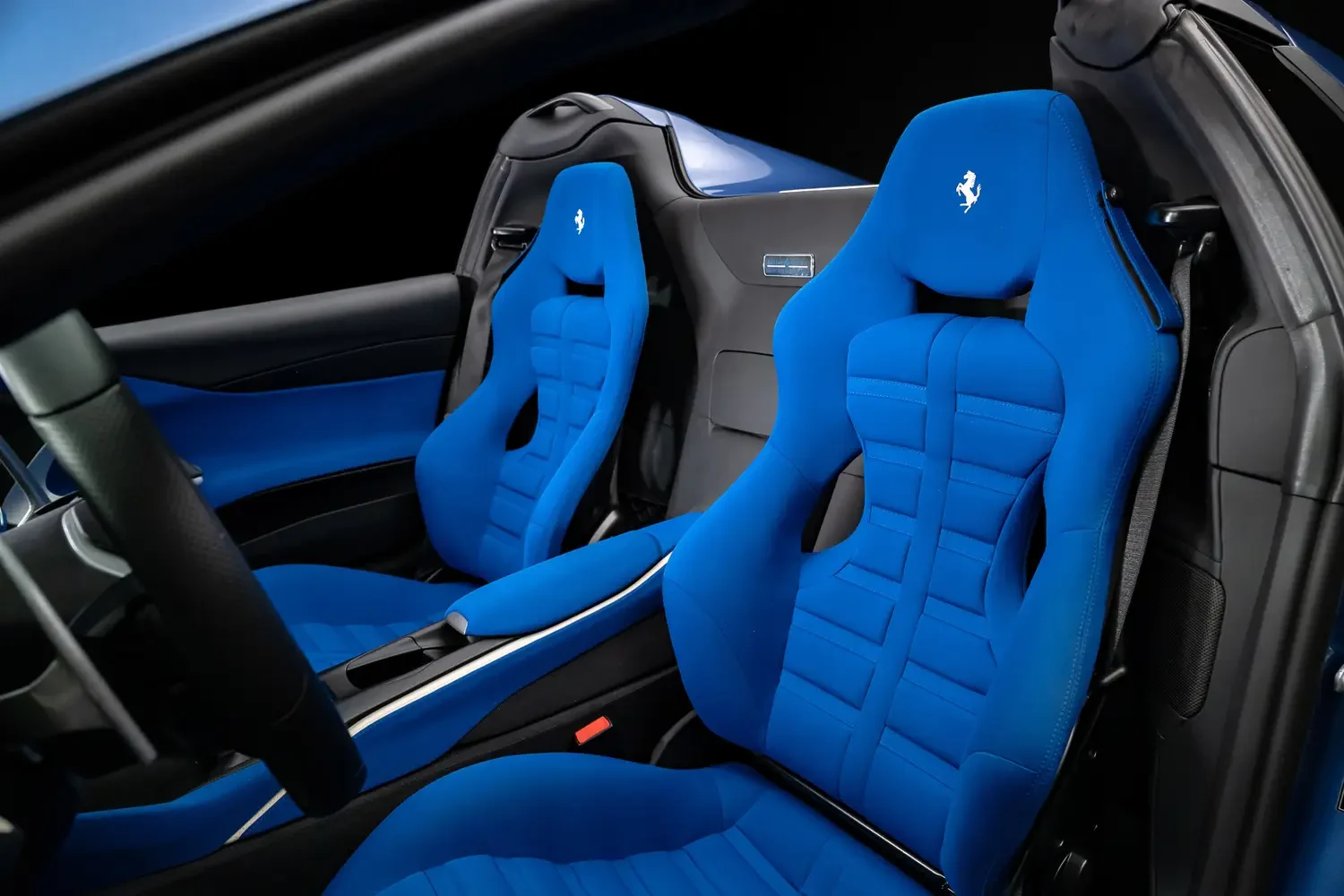 2022 Ferrari 812 GTS interior, seats