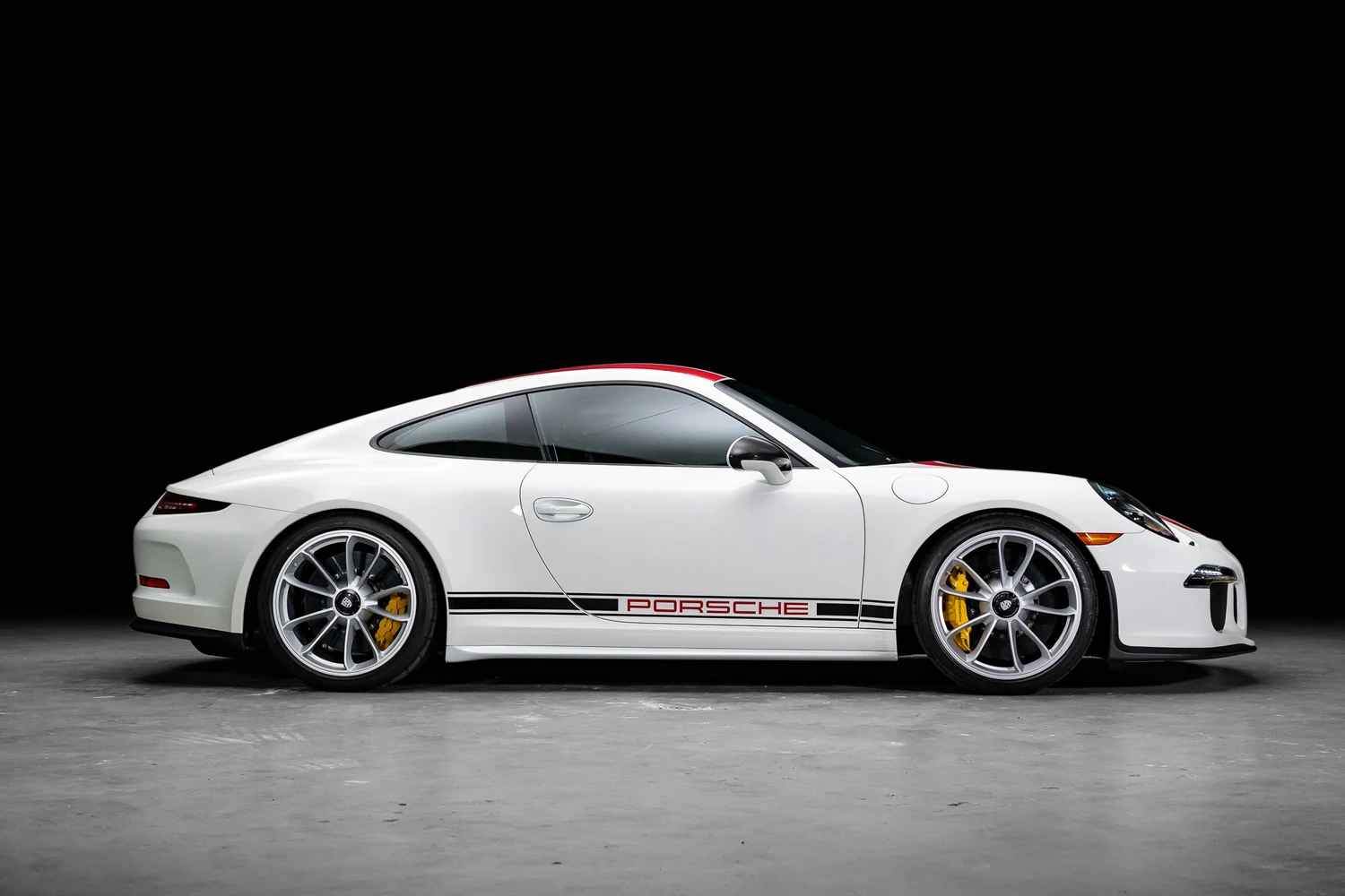 2016 Porsche 911 R, side profile, White
