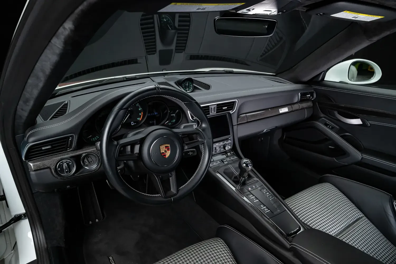 2016 Porsche 911 R interior, dashboard, Black with Pepita houndstooth inserts