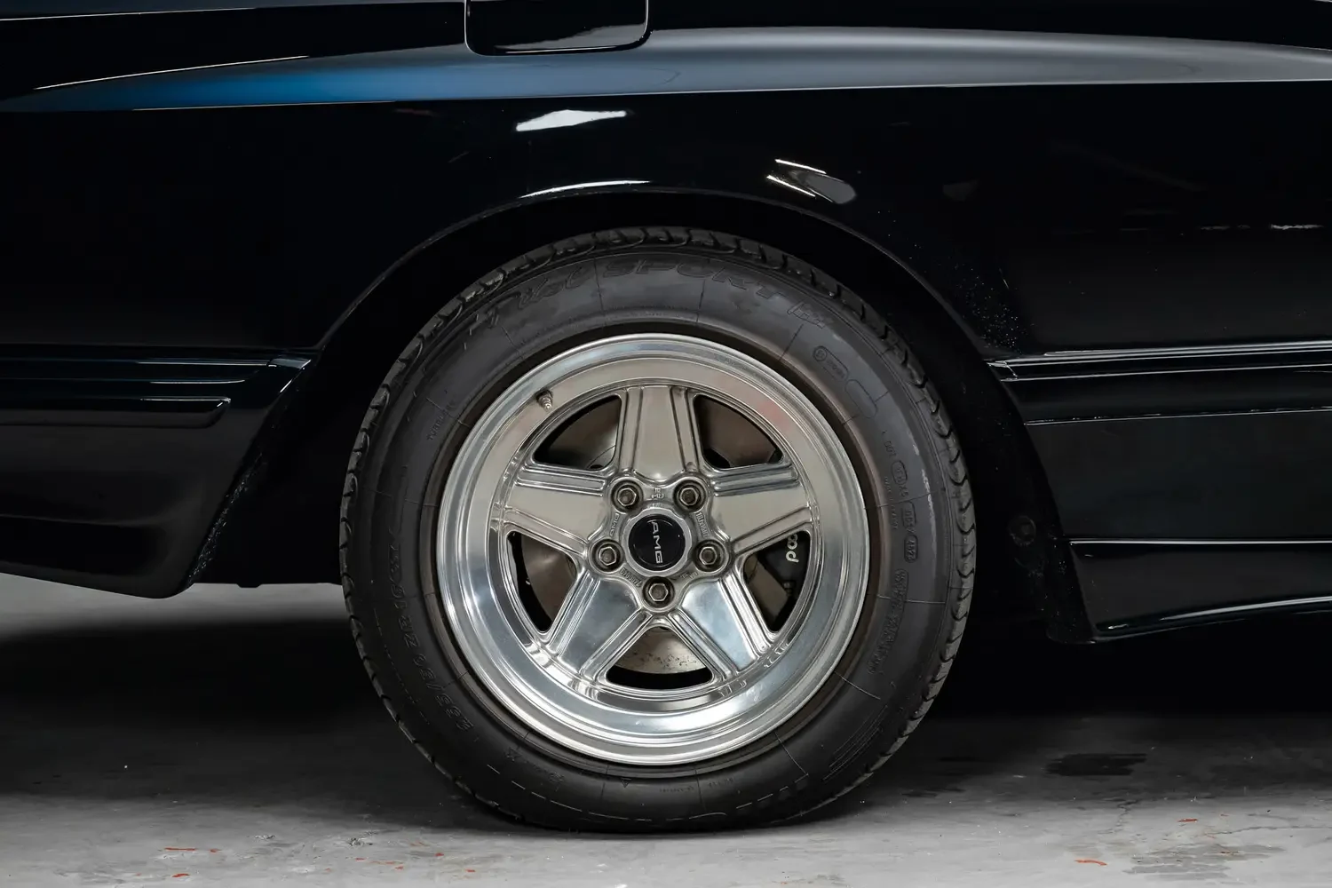 1987 Mercedes-Benz 560 SEC AMG 6.0 wheel