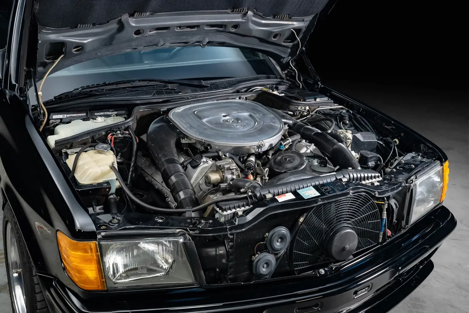 1987 Mercedes-Benz 560 SEC AMG 6.0 engine