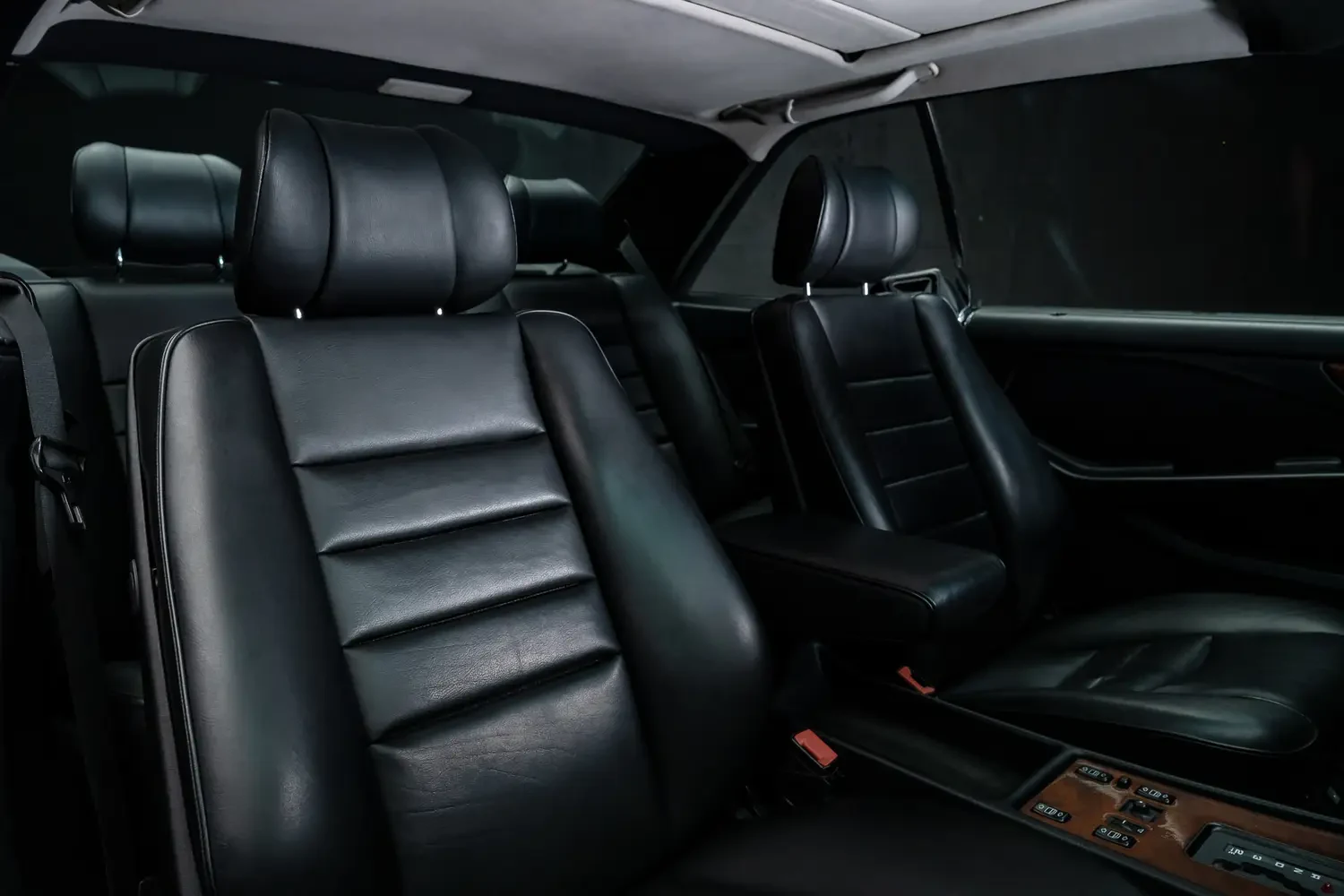 1987 Mercedes-Benz 560 SEC AMG 6.0 interior, seats