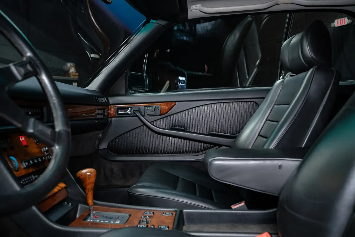 1987 Mercedes-Benz 560 SEC AMG 6.0 interior, door panel