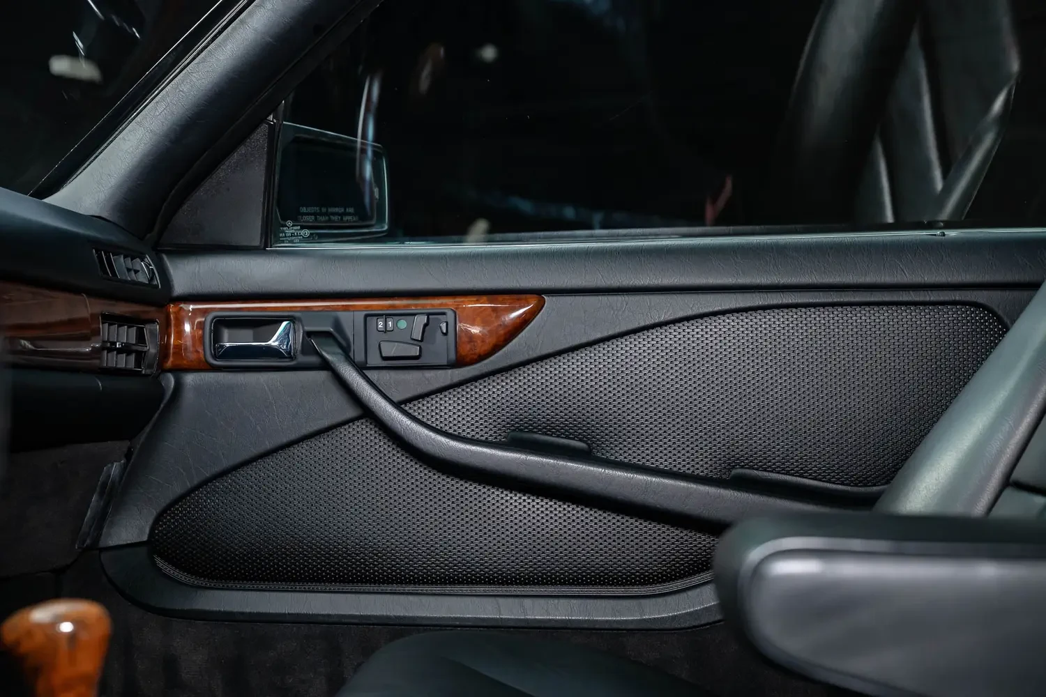 1987 Mercedes-Benz 560 SEC AMG 6.0 interior, door panel