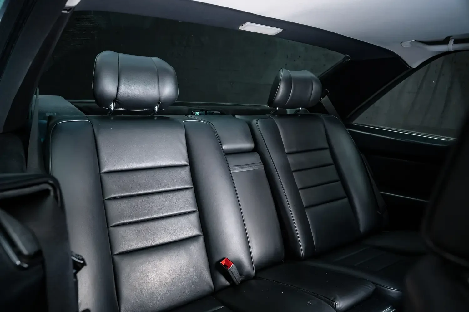 1987 Mercedes-Benz 560 SEC AMG 6.0 interior, seats