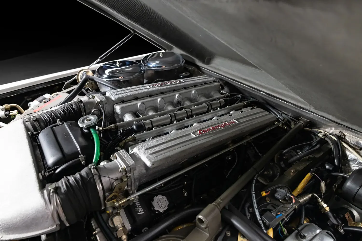 1990 Lamborghini LM002 engine