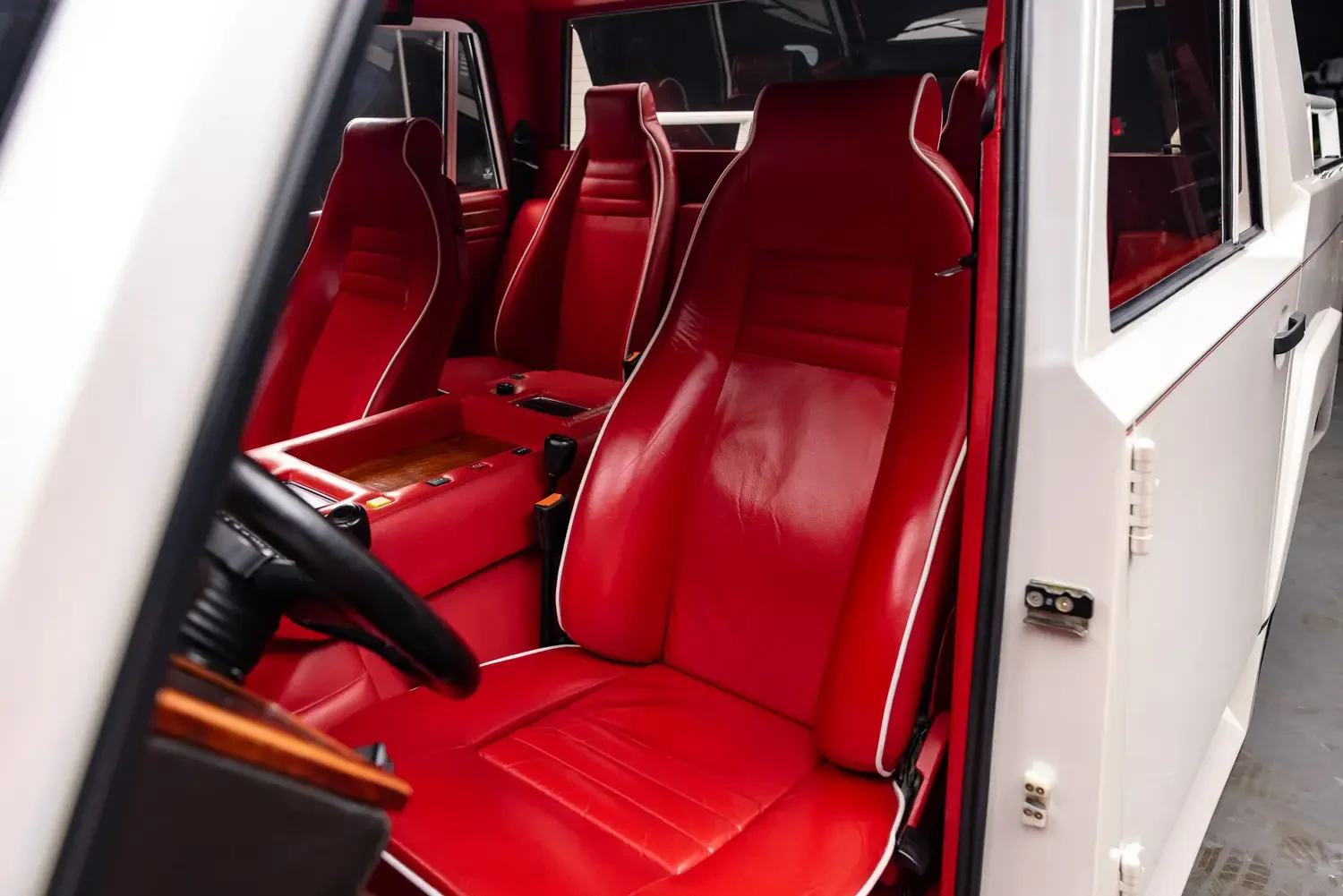 1990 Lamborghini LM002 interior, seats, Rosso and Bianco