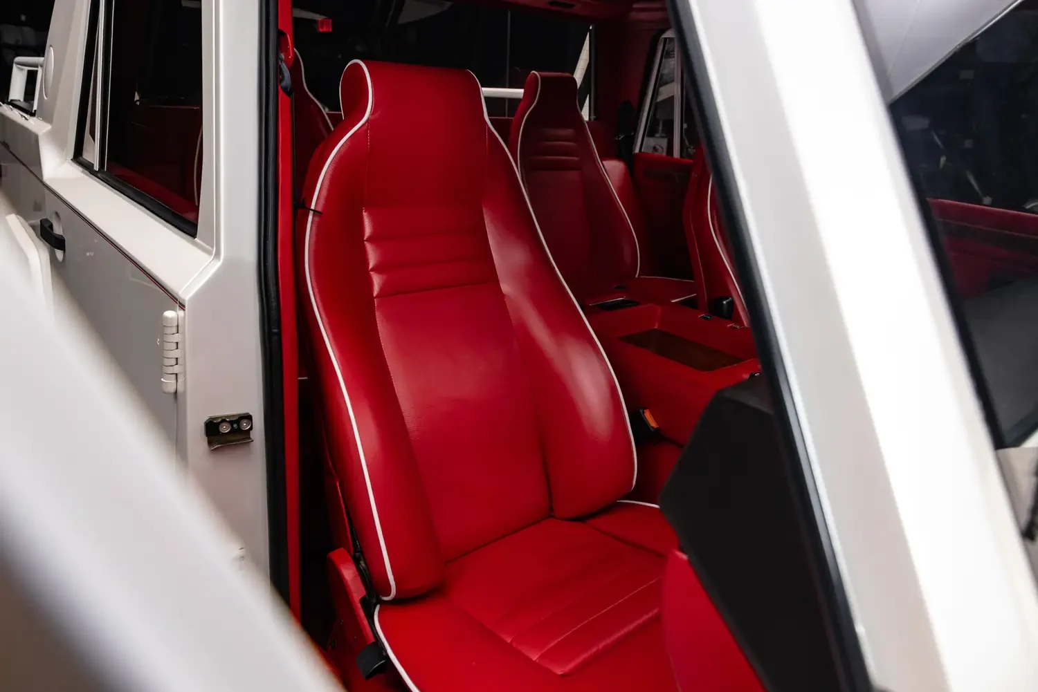 1990 Lamborghini LM002 interior, seats, Rosso and Bianco