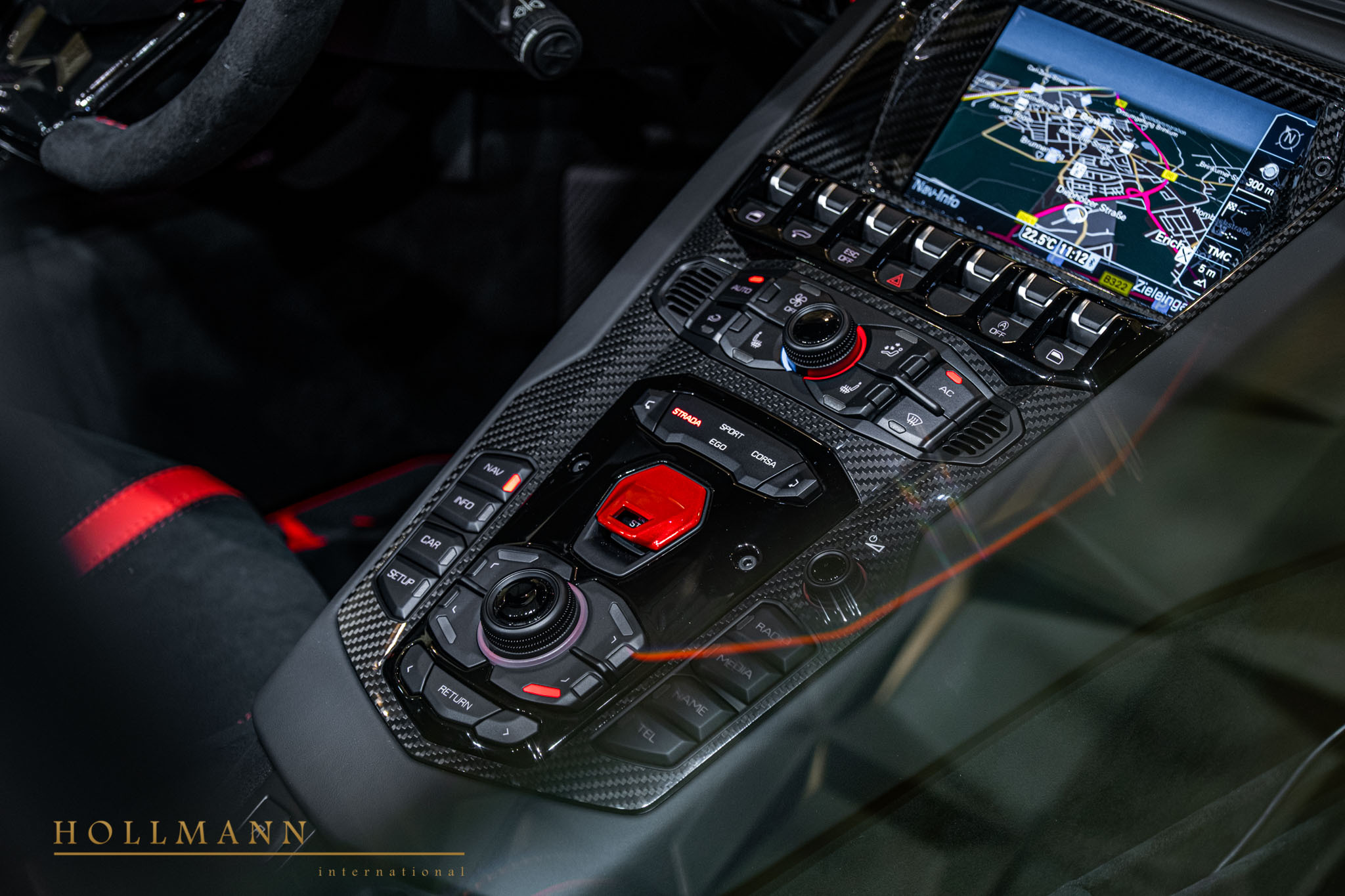 2024 Lamborghini Aventador SVJ Roadster, 19/20