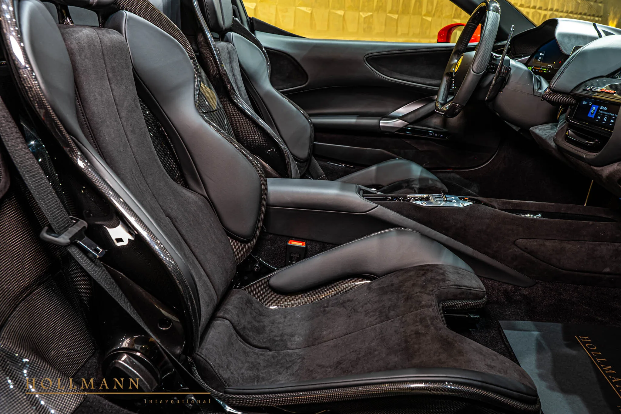 2024 Ferrari SF90 Spider interior, seats