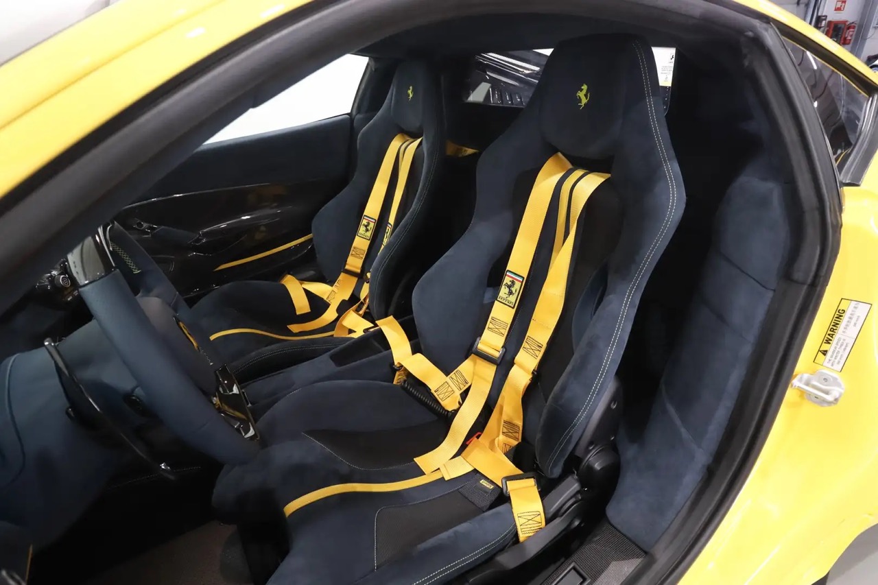 2019 Ferrari 488 Pista, 10/15