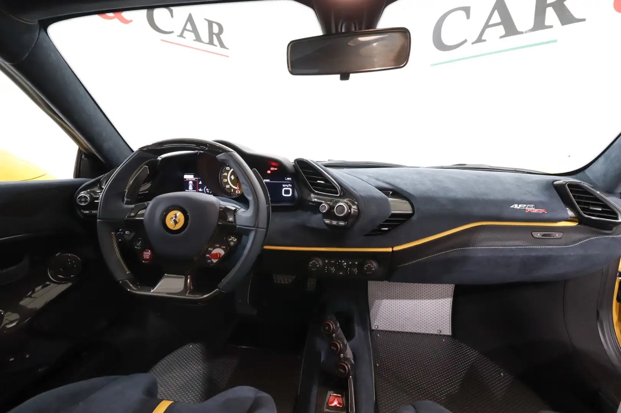 2019 Ferrari 488 Pista, 12/15