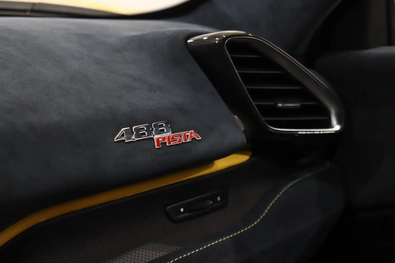 2019 Ferrari 488 Pista, 14/15