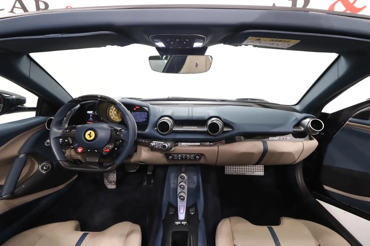 2022 Ferrari 812 GTS, 11/13