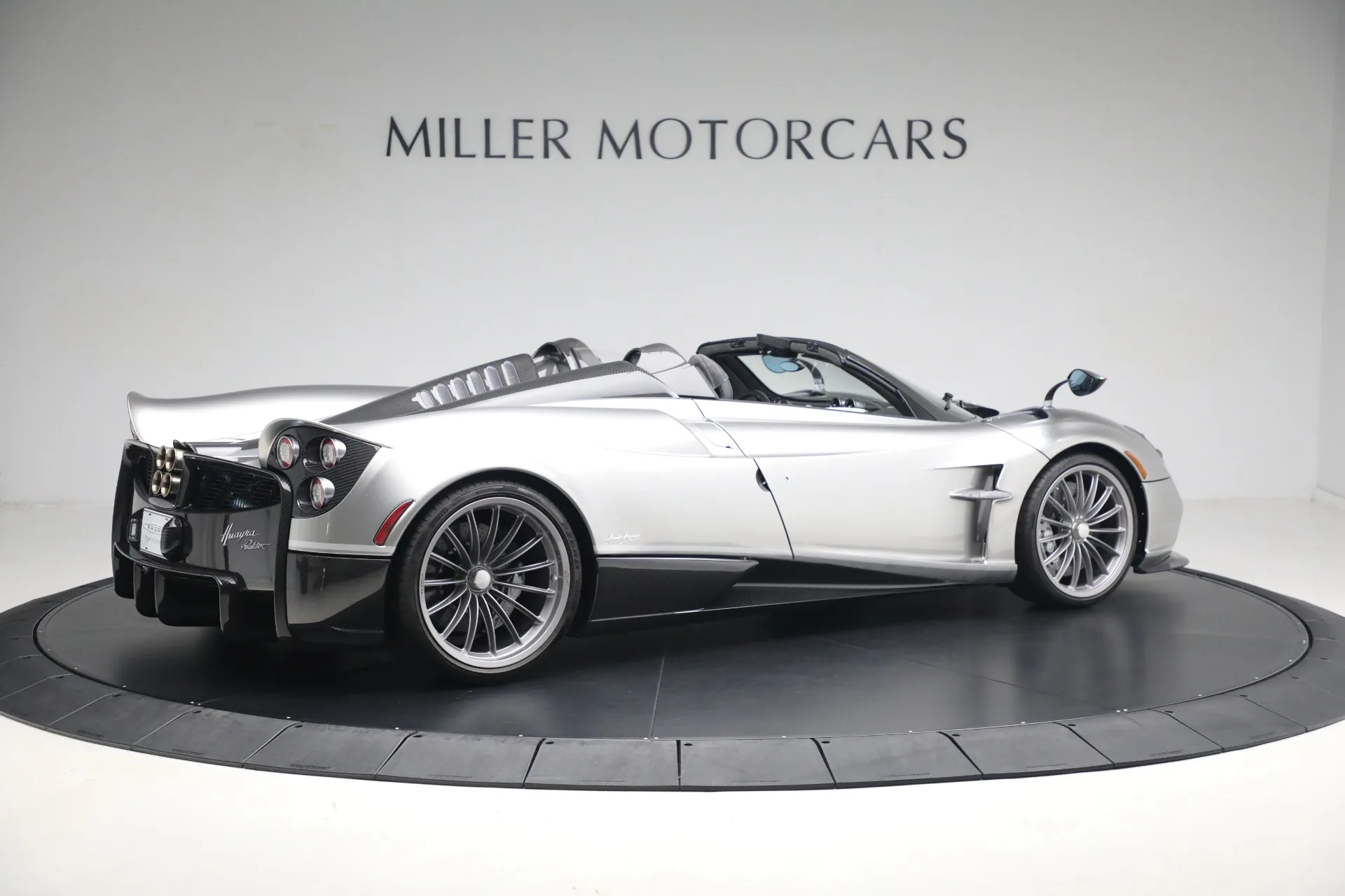 2017 Pagani Huayra Roadster, 25/27