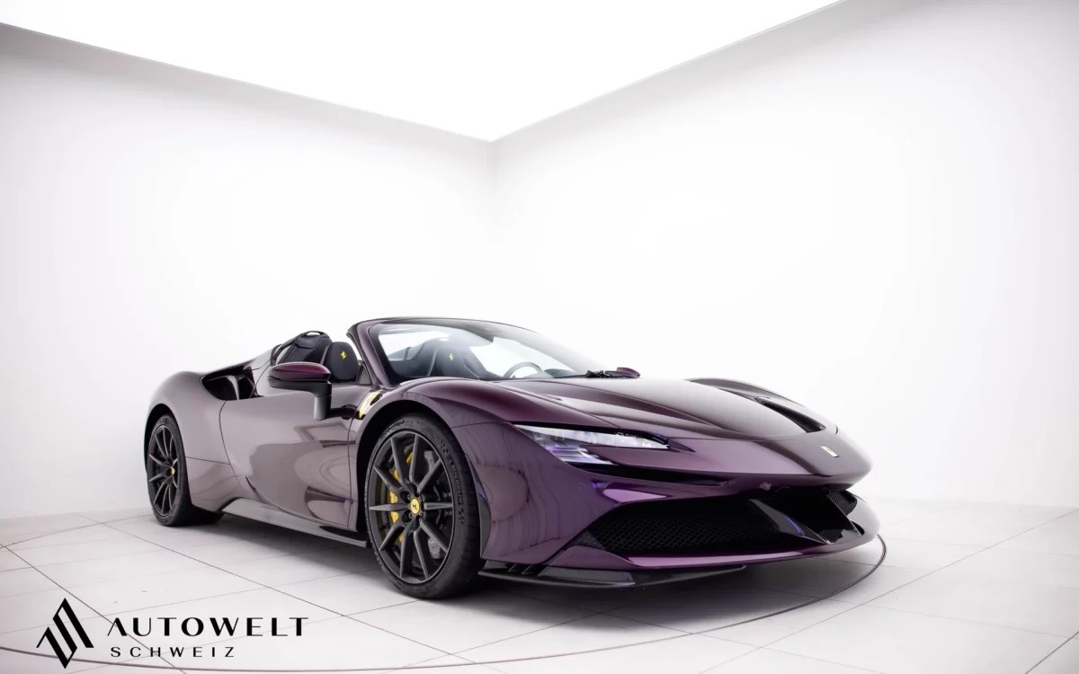 2023 Ferrari SF90 Spider Tailor Made, 2/9