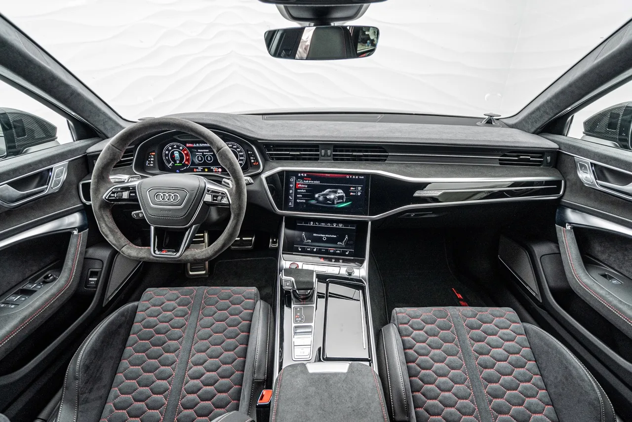 2024 Audi RS6 Avant GT Performance interior