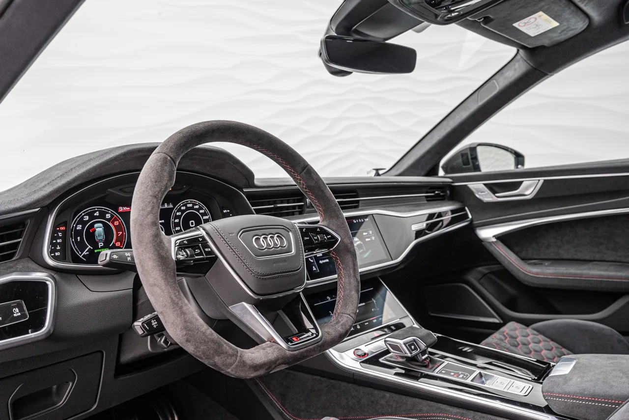 2024 Audi RS6 Avant GT Performance interior, dashboard