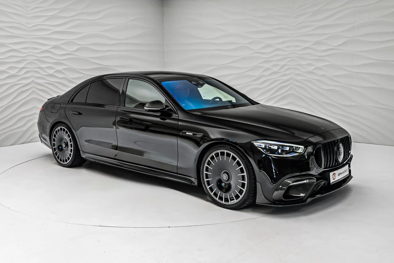 2024 BRABUS 930 for sale, exterior, Obsidianschwarz