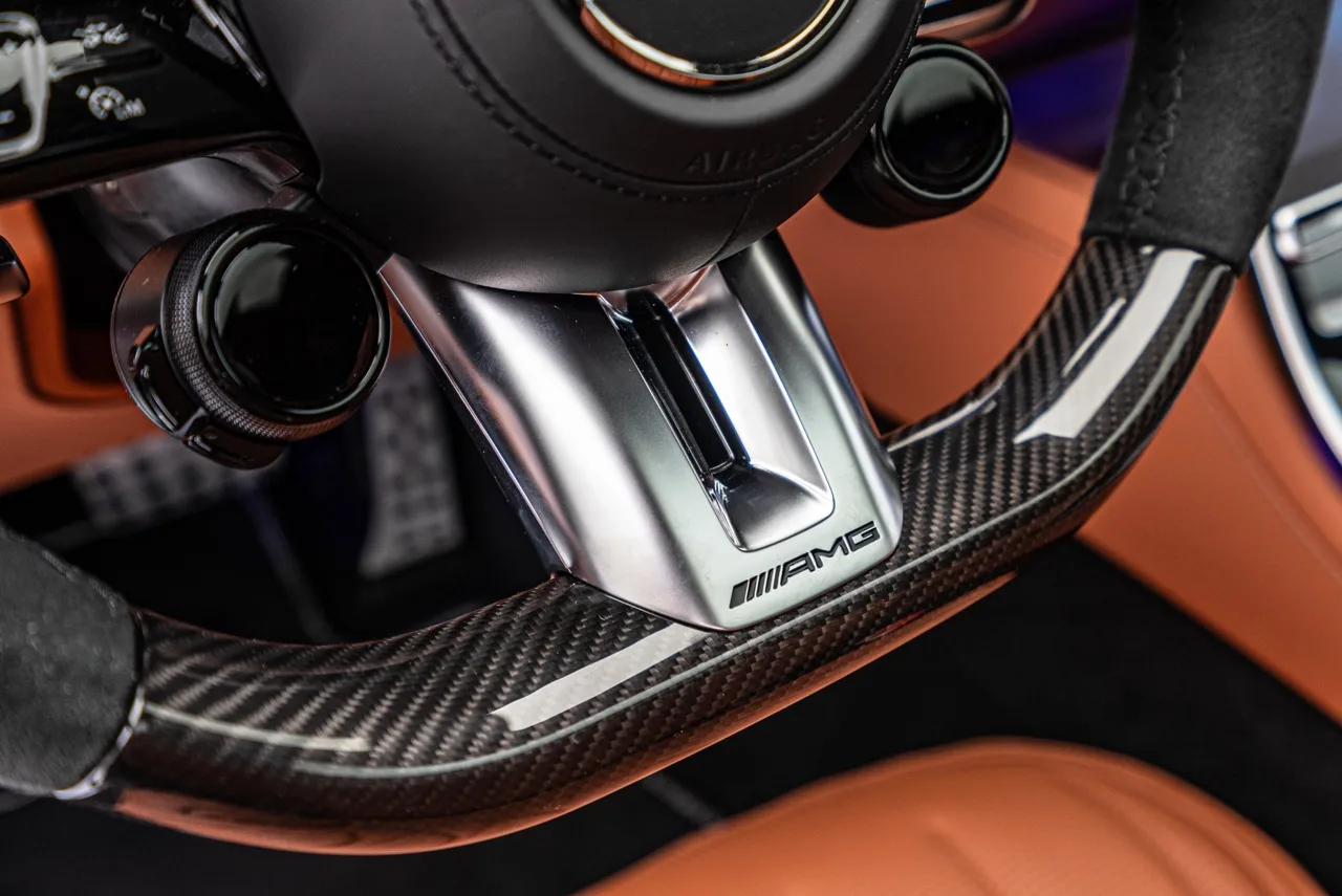 2024 BRABUS 930 interior, schwarz
