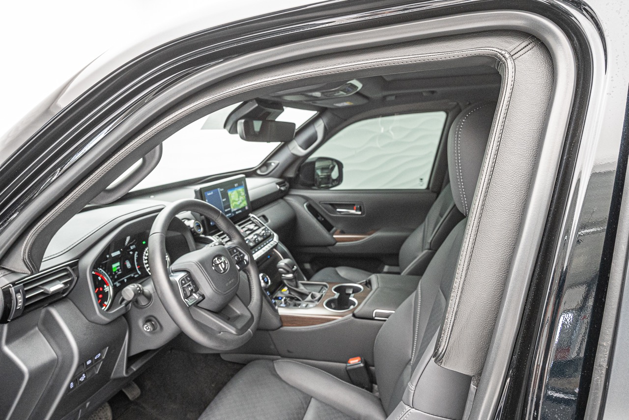 2024 Toyota Land Cruiser 300 ARMORED B6, 4/20