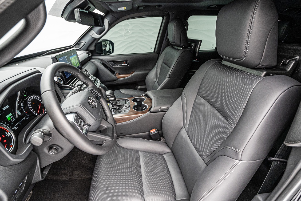 2024 Toyota Land Cruiser 300 ARMORED B6, 15/20