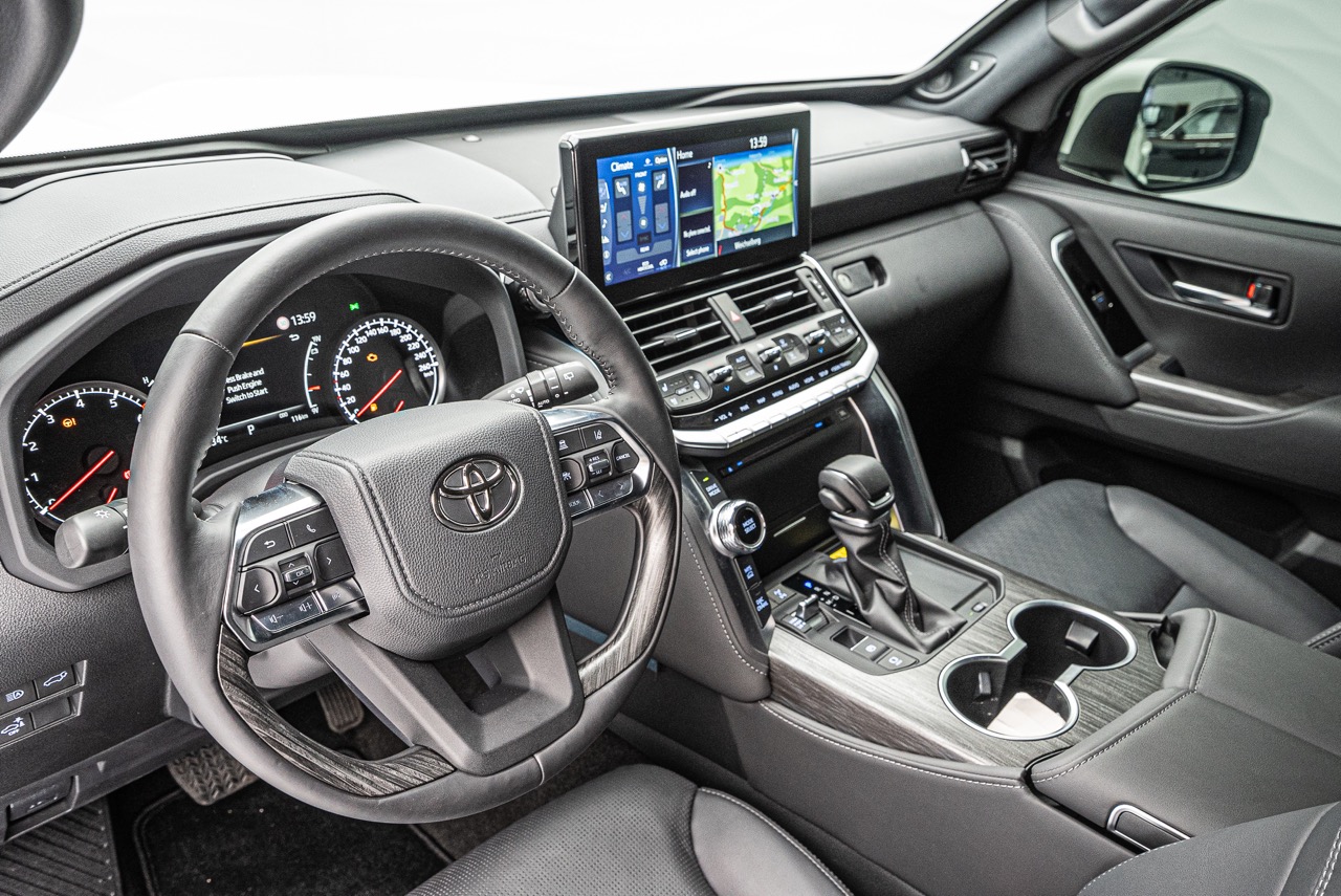 2024 Toyota Land Cruiser Armored B6, 4/20