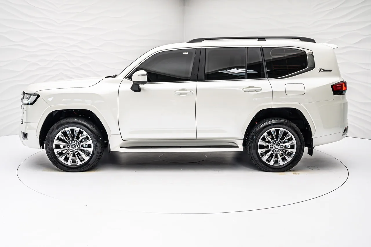 2024 Toyota Land Cruiser Armored B6 for sale, exterior, White metallic