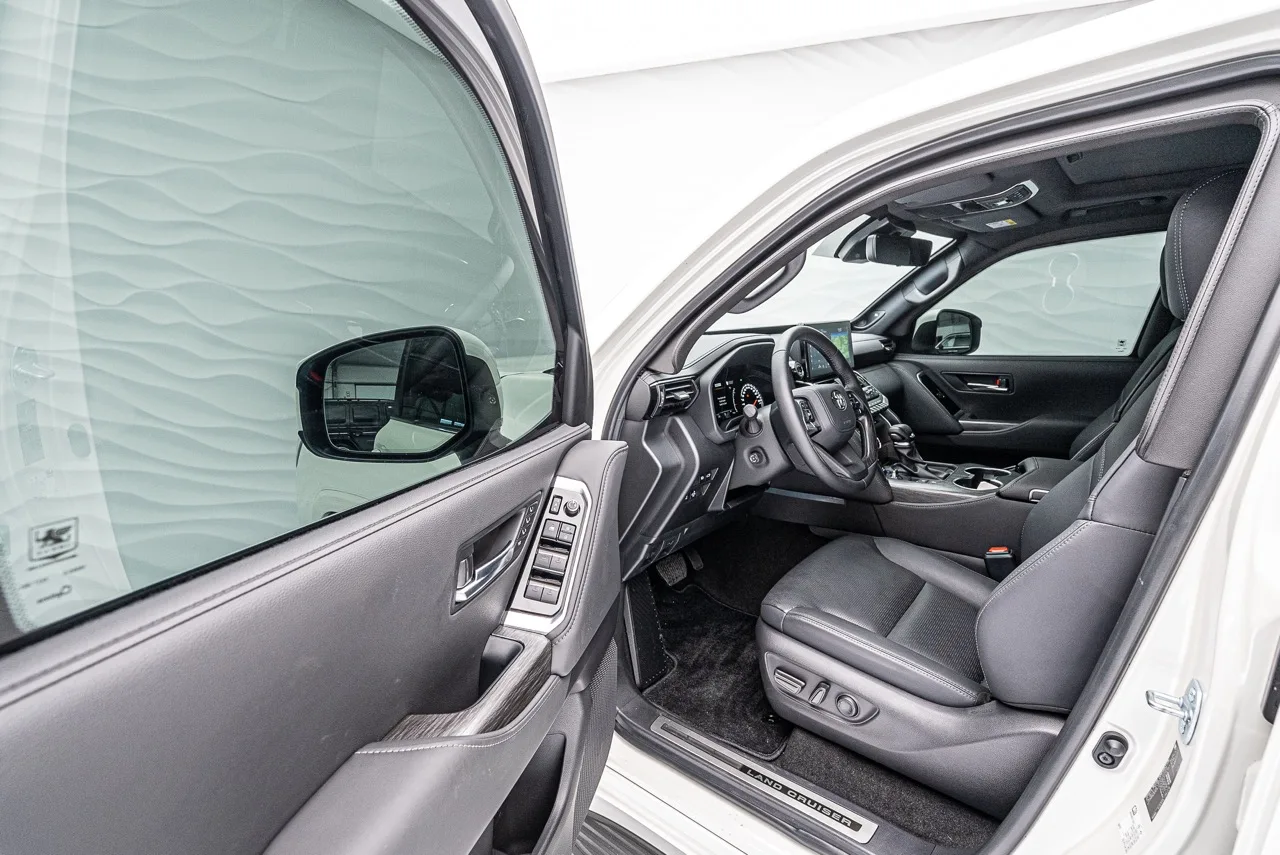 2024 Toyota Land Cruiser Armored B6 interior, door panel, Black Leather
