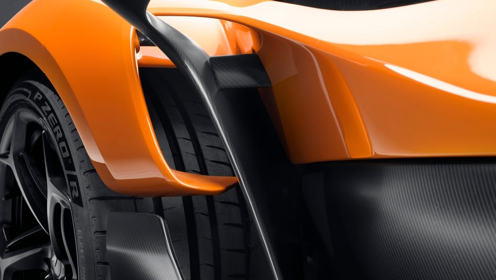 2025 McLaren W1, 6/15