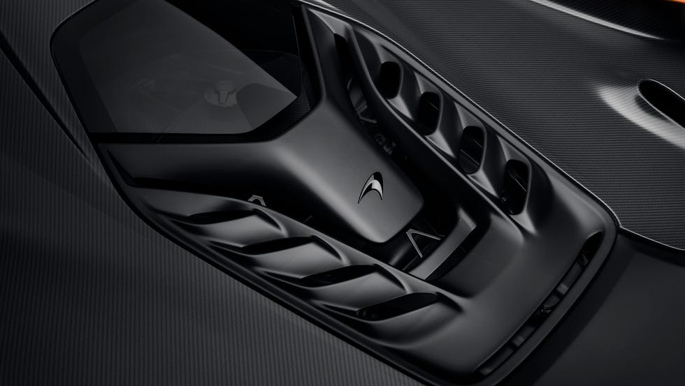 2025 McLaren W1, 7/15