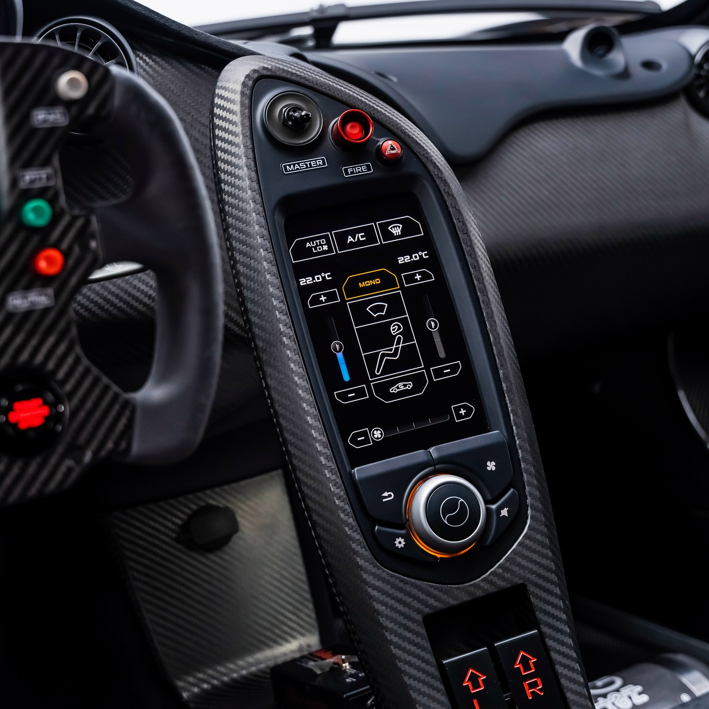2015 McLaren P1 GTR, 4/13