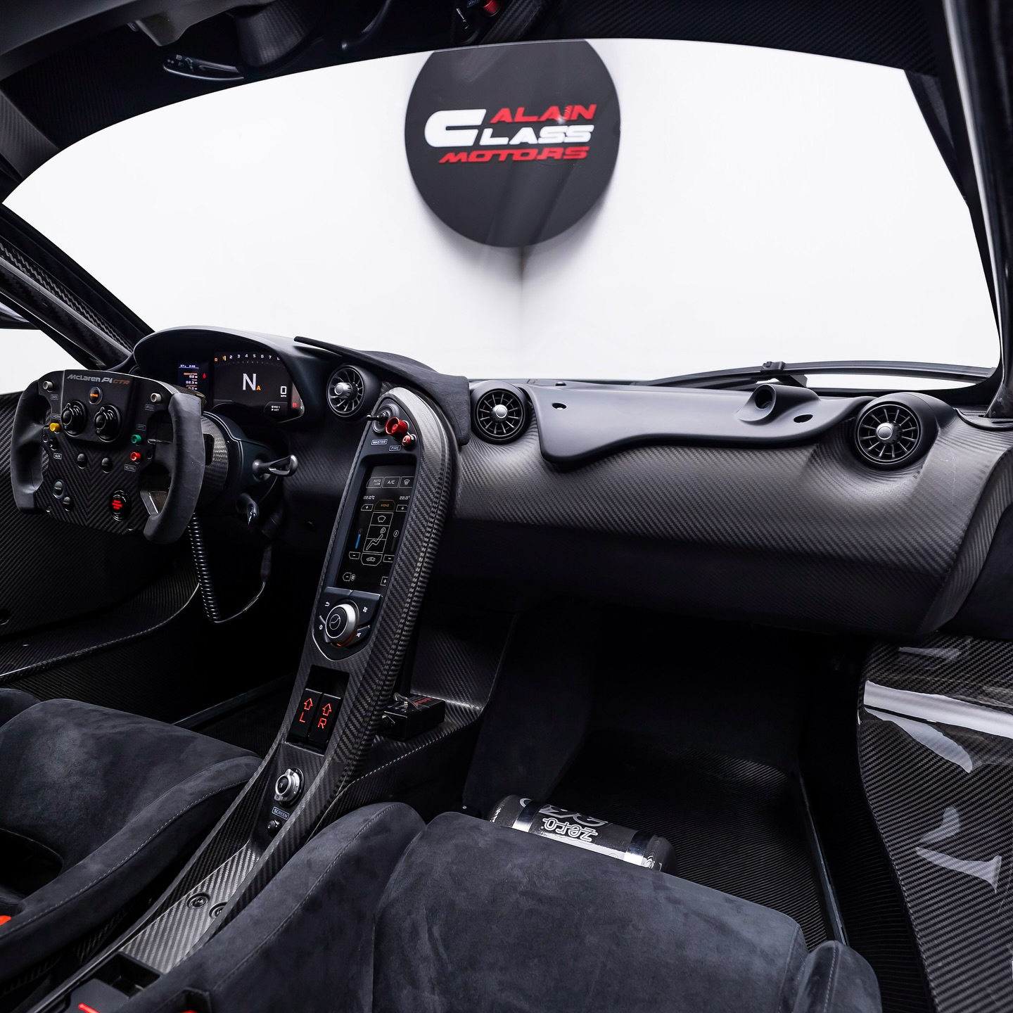 2015 McLaren P1 GTR, 10/13