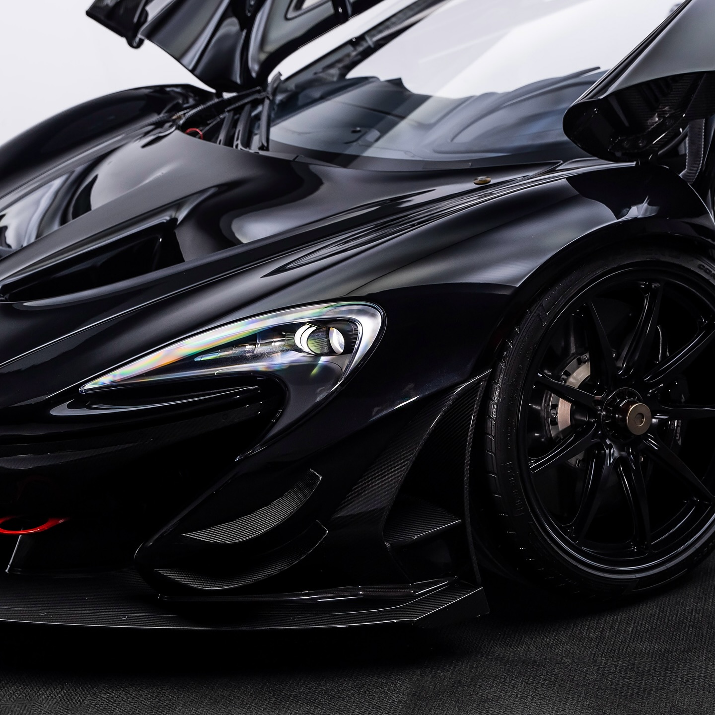 2015 McLaren P1 GTR, 11/13