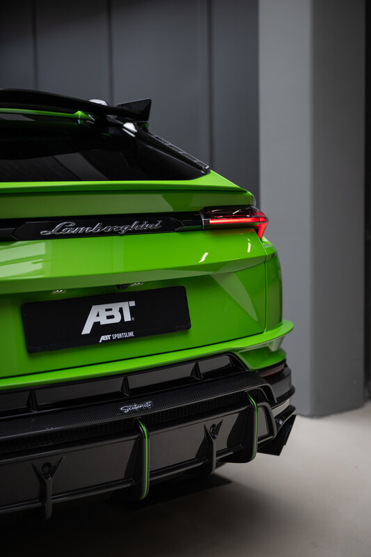2024 Lamborghini Urus Scatenato, 3/8