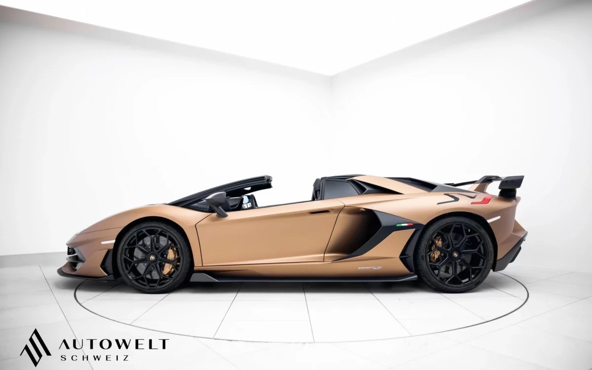 2021 Lamborghini Aventador LP770-4 SVJ Roadster, 2/8