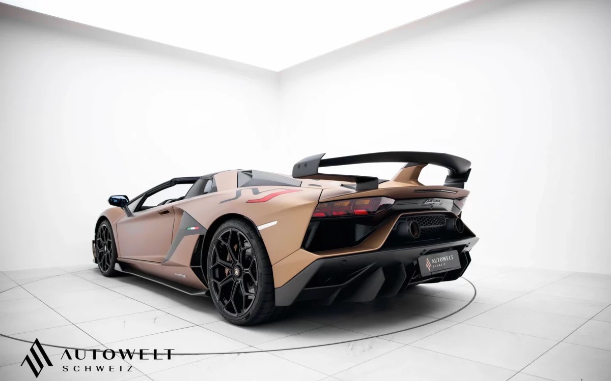2021 Lamborghini Aventador LP770-4 SVJ Roadster, 3/8