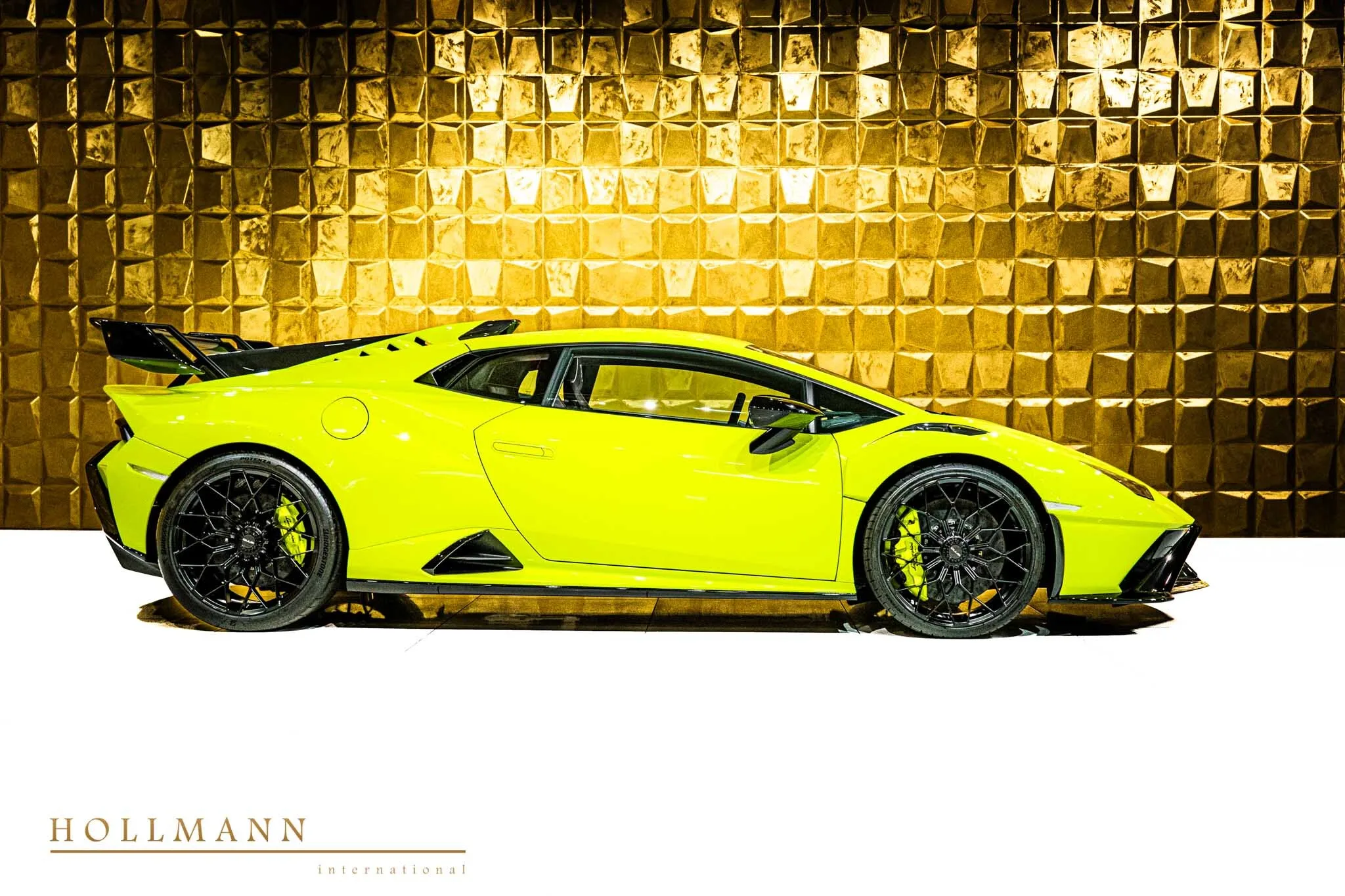 2024 Lamborghini Huracán STO for sale, exterior, Classica Verde Scandal