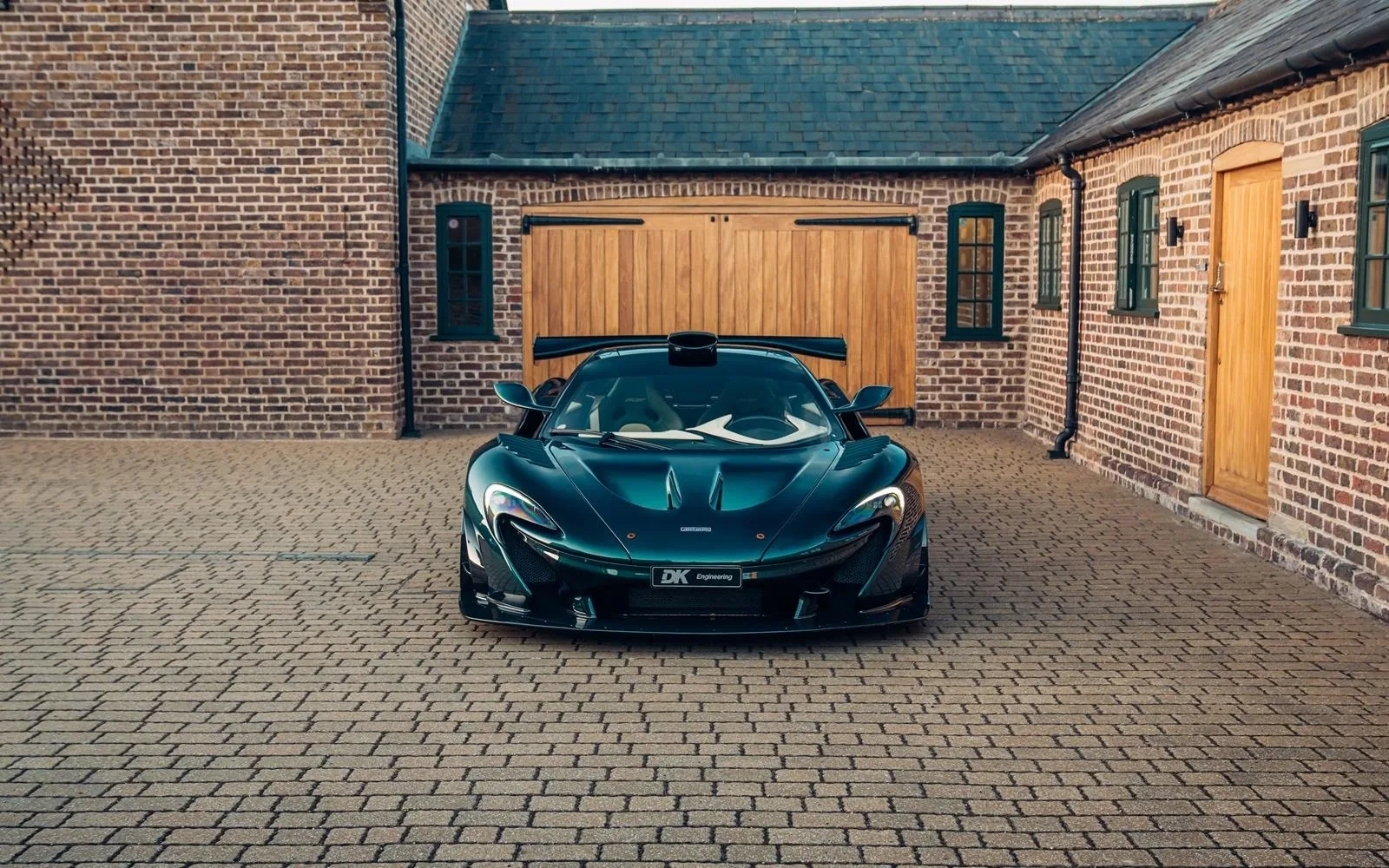 2016 McLaren P1 GT