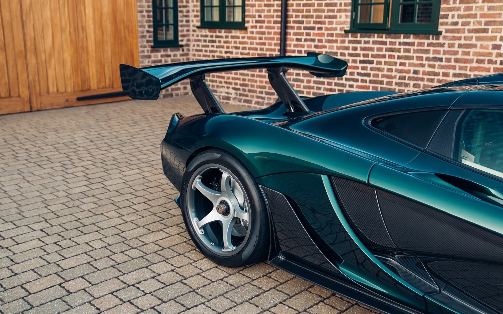 2016 McLaren P1 GT, 2/20