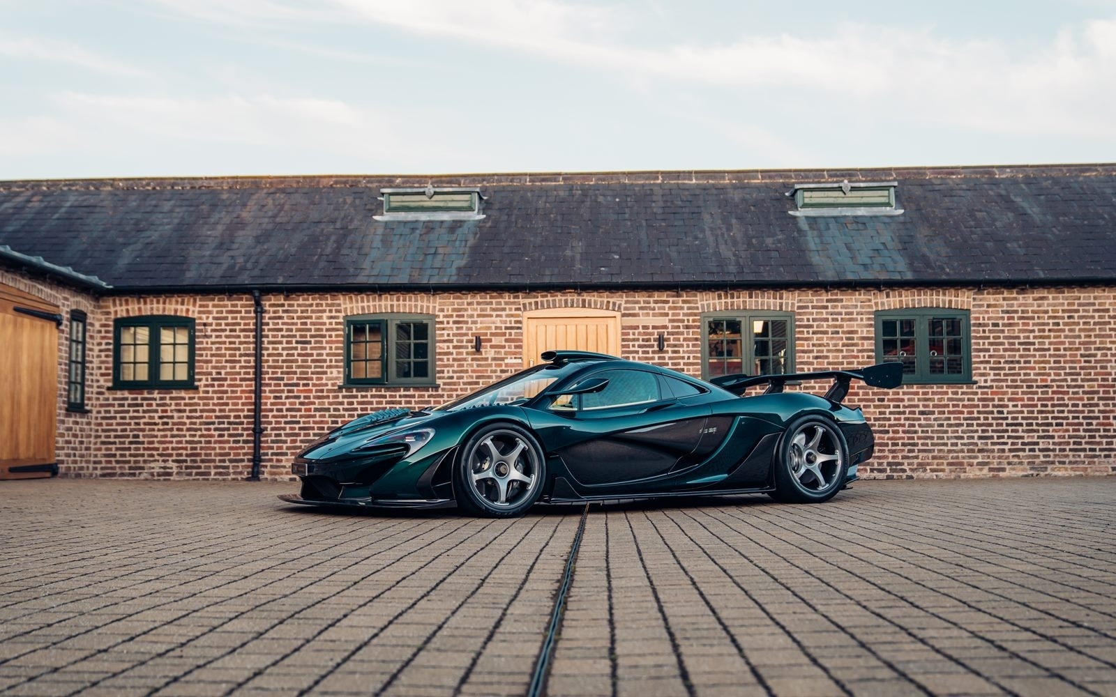 2016 McLaren P1 GT, 6/20
