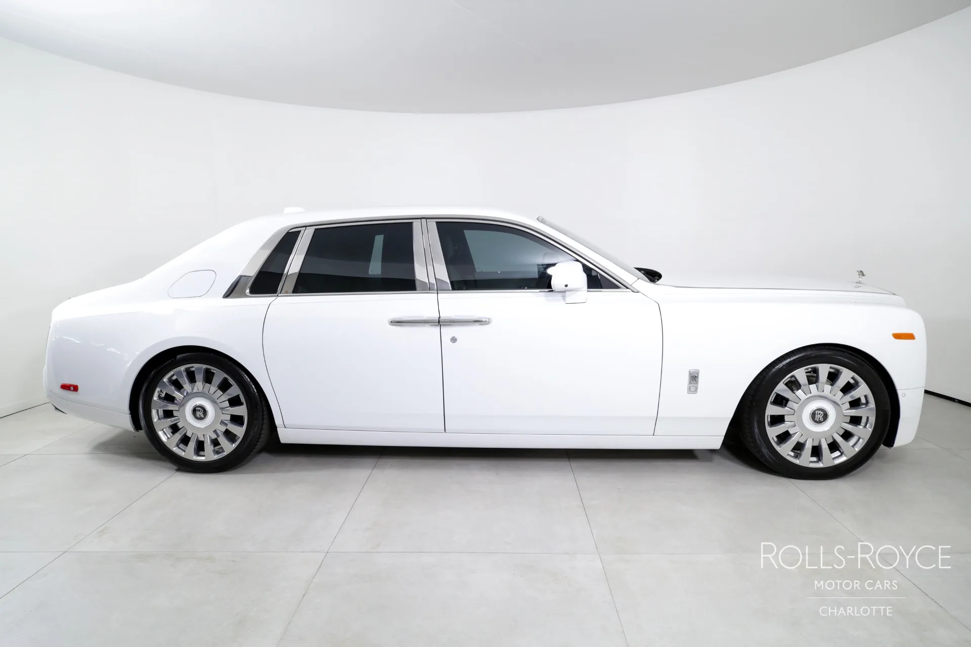 2019 Rolls-Royce Phantom for sale, exterior, Arctic White
