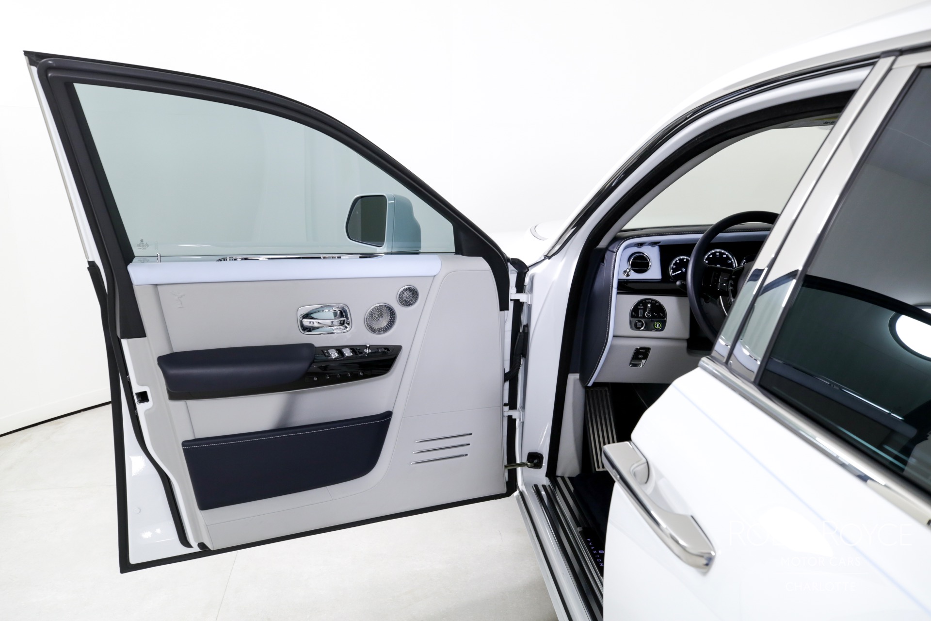 2019 Rolls-Royce Phantom, 10/20