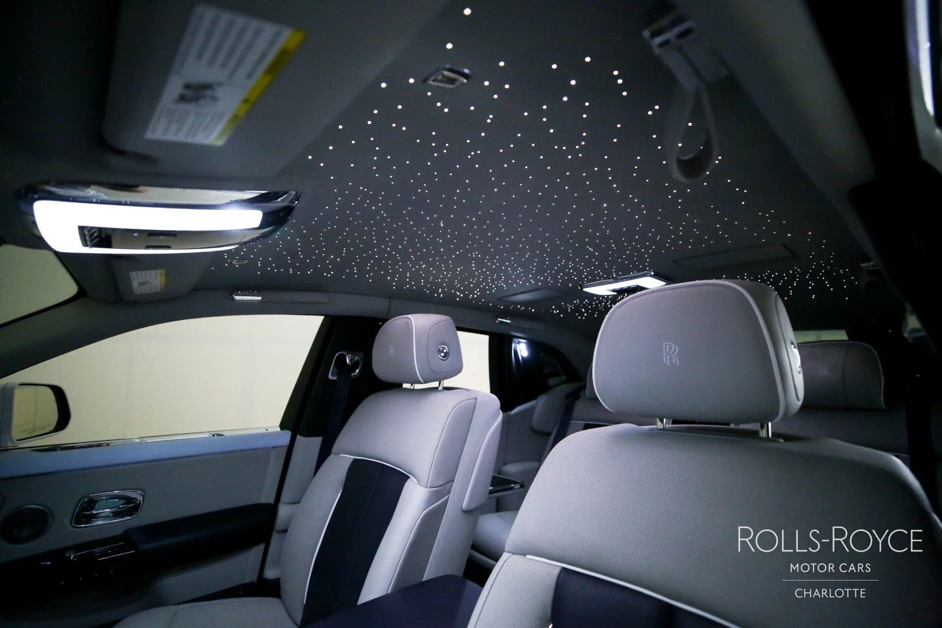 2019 Rolls-Royce Phantom interior, seats, Sellby Grey