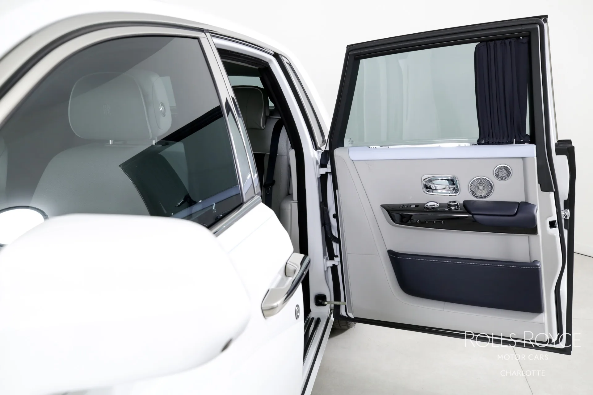 2019 Rolls-Royce Phantom interior, door panel, Sellby Grey