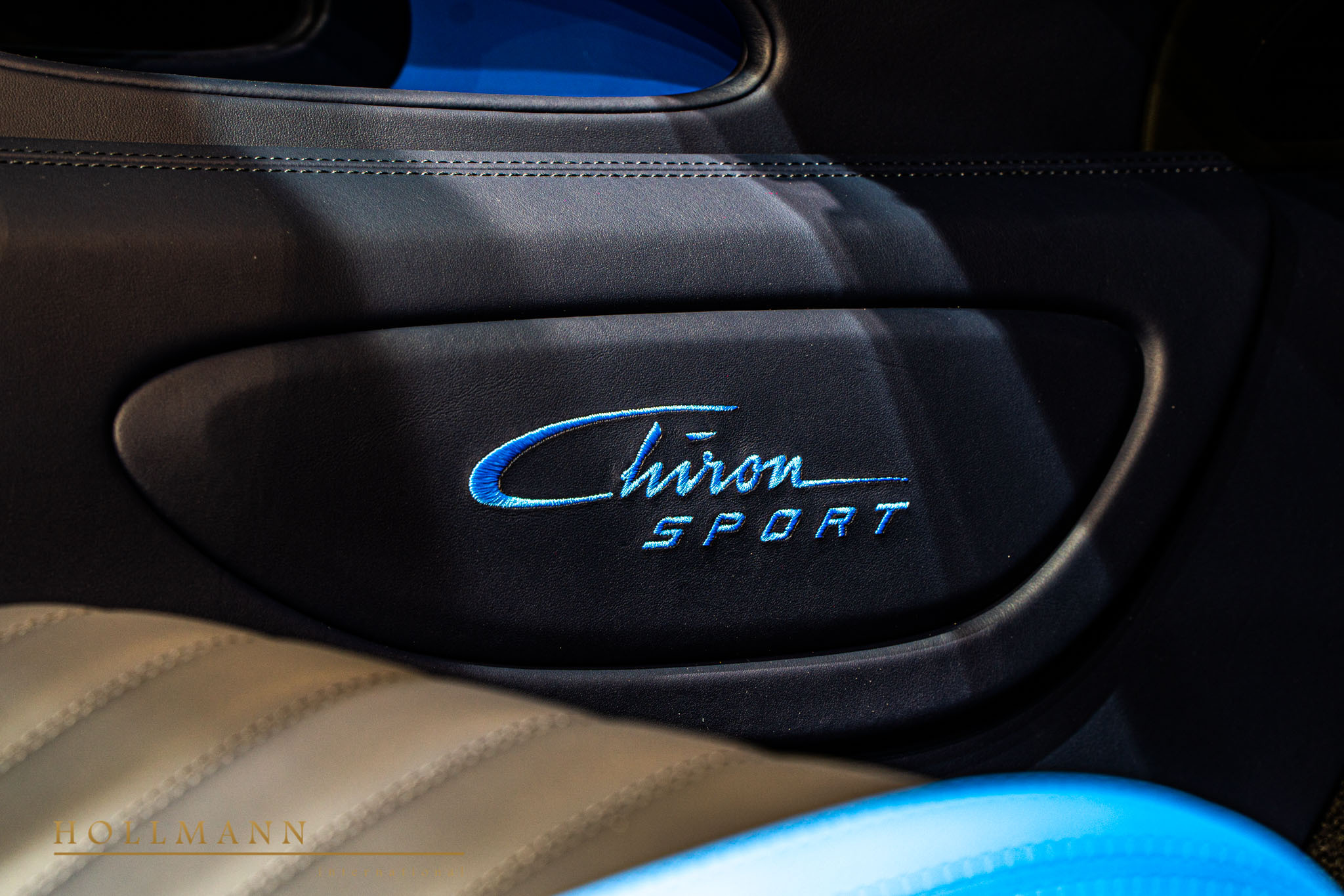 Bugatti Chiron Sport 110 Anniversary, 19/22