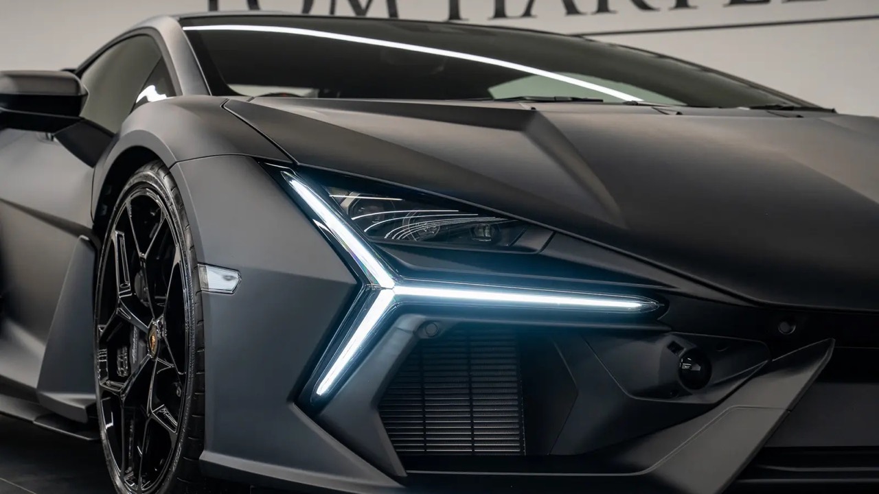 2024 Lamborghini Revuelto, 7/19