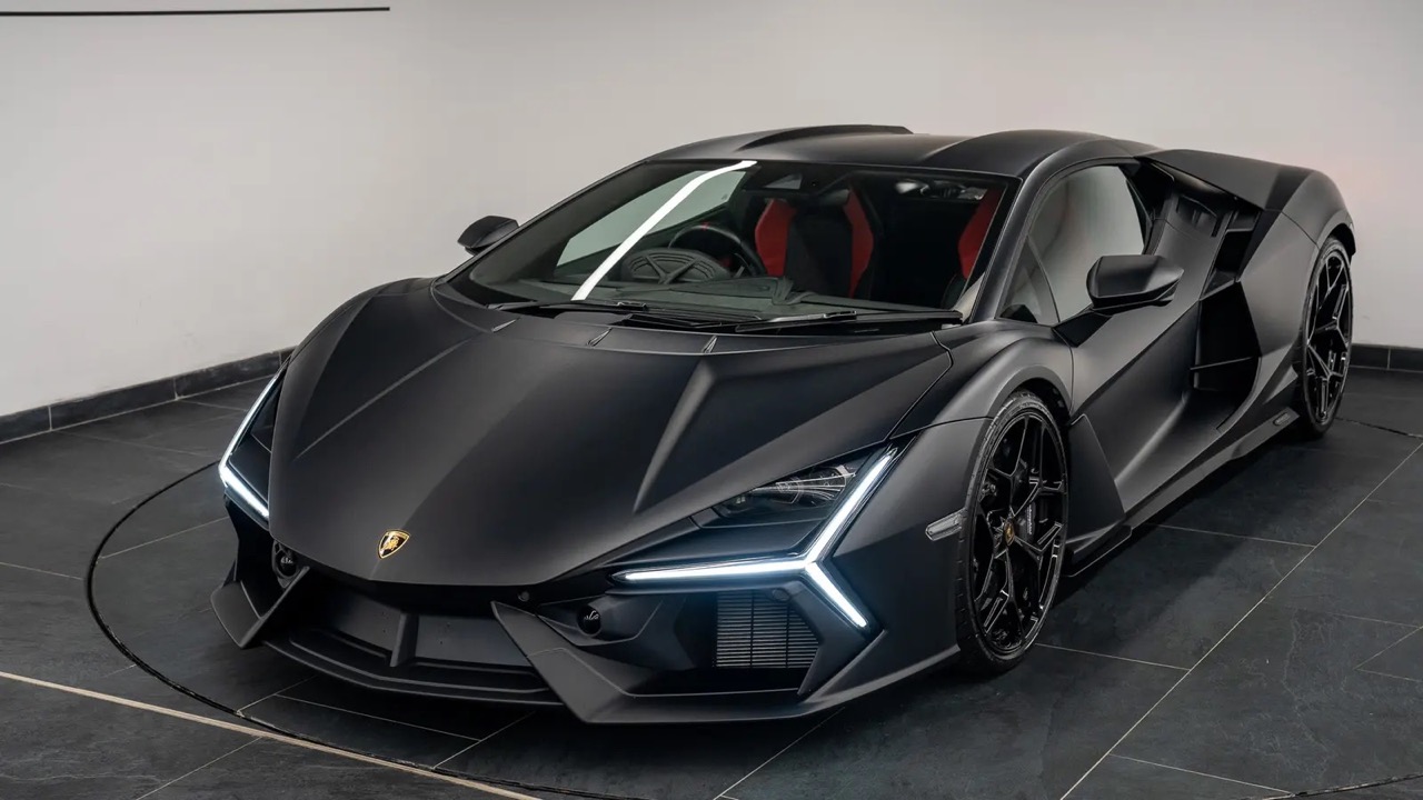 2024 Lamborghini Revuelto, 11/19