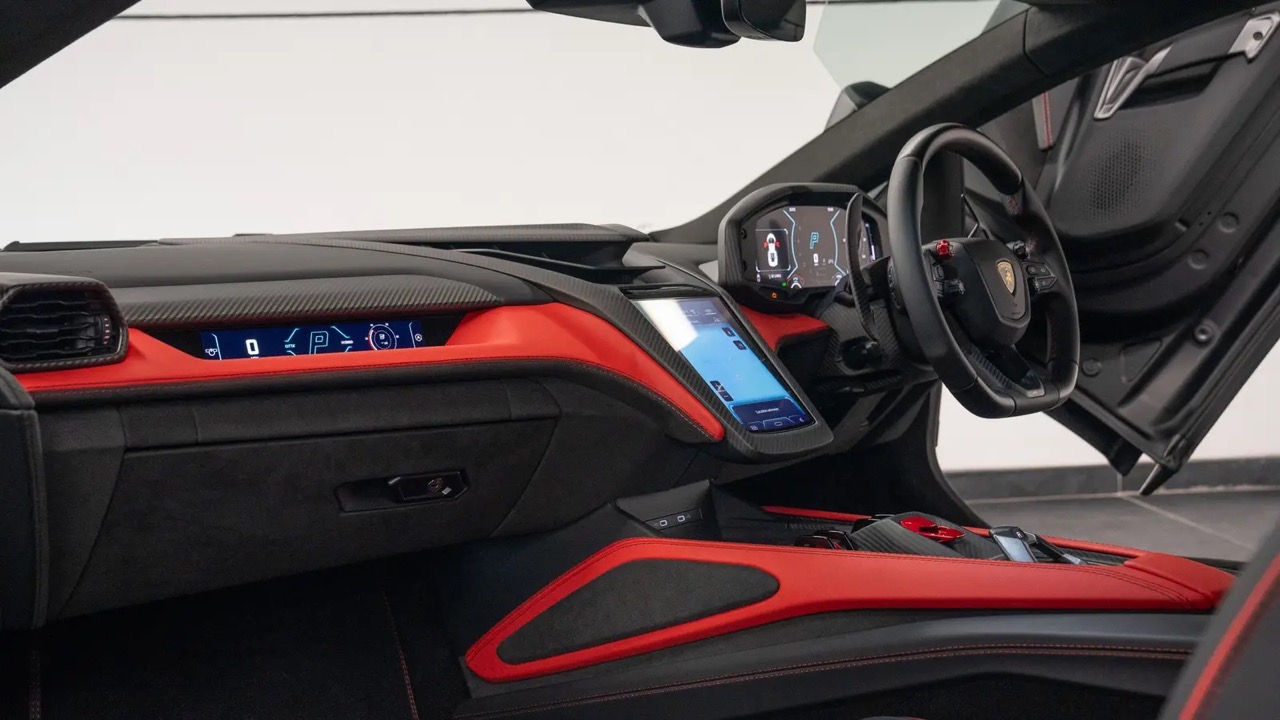 2024 Lamborghini Revuelto, 16/19